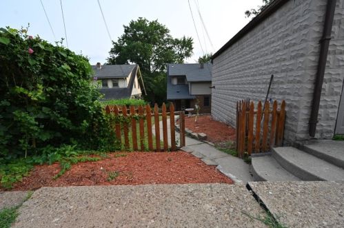 1805 Ardmore Blvd, Pittsburgh PA 15221-4407 exterior