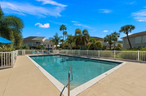 2428 Harbour Cove Dr, Fort Pierce FL  34949-1515 exterior