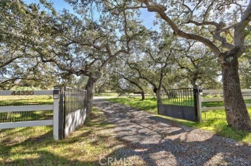 44350 Tortuga Rd, Temecula CA exterior