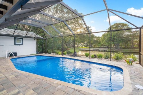 2901 24th Ter, Boca Raton FL  33431-6203 exterior