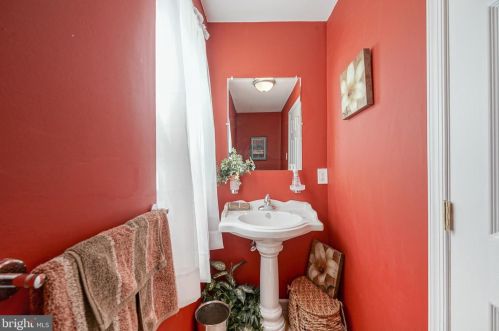 1134 Carpenter St, Philadelphia PA 19147-3608 exterior