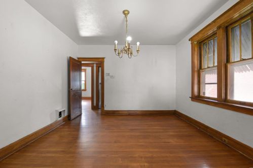 5536 Emerson Ave, Saint Louis MO 63120-2240 exterior