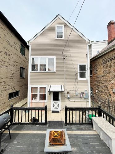 3355 May St, Chicago IL 60608-6413 exterior