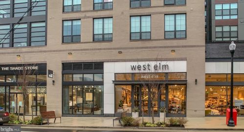 1023 Royal St, Alexandria VA  22314-1570 exterior