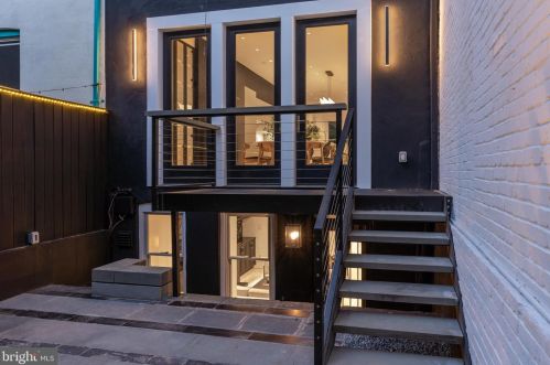 1604 13th St, Washington DC 20009-4303 exterior