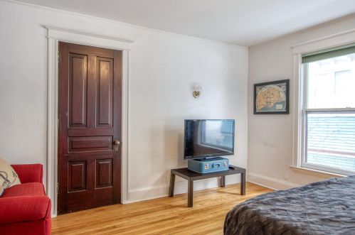 564 Madison Ave, Grand Rapids MI 49503-5314 exterior