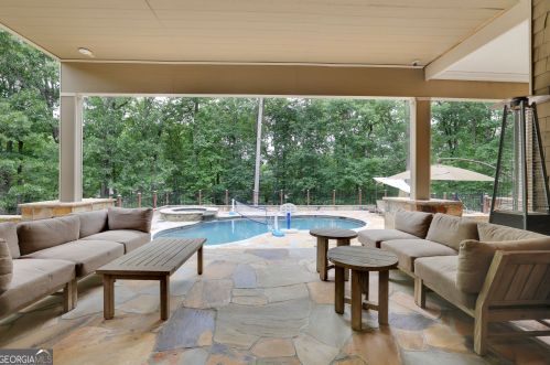 8069 Kenstone Ct, Atlanta GA 30350-4160 exterior