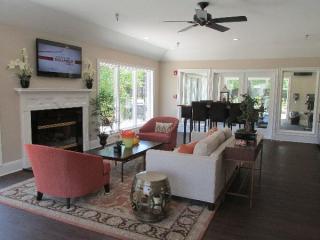 1690 Covington Ct, Saint Charles IL  60174-3566 exterior