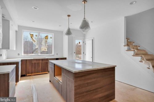 959 Marshall St, Philadelphia PA 19122 exterior