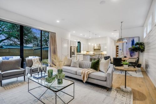 4105 Burnet Rd, Austin TX exterior