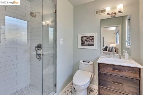 1 Avenida Dr, Berkeley CA 94708-2146 exterior