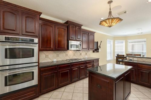 8611 Jackson Crk Bnd Ln, Humble TX 77396-3780 exterior