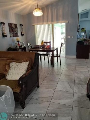 2516 Edgarce St, Fort Pierce FL exterior