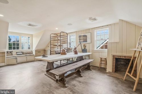 207 Fairfax St, Alexandria VA 22314-3304 exterior