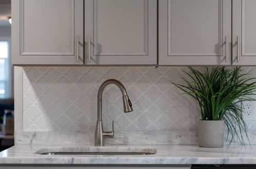 4 Mckinley Rd, Worcester MA  01605-2112 exterior