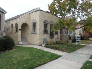6650 Fairfield Ave, Chicago, IL 60629-1710