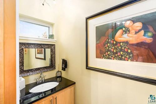 227 7th St, Duluth MN 55805-1240 exterior