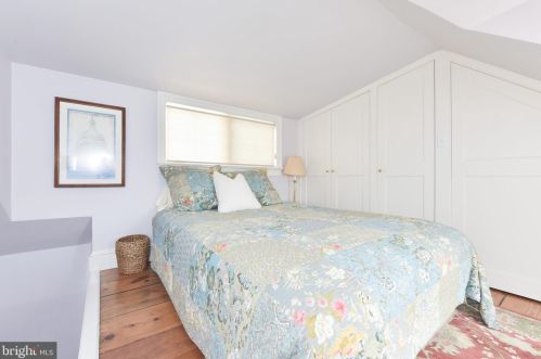 1103 Prince St, Alexandria VA 22314-2934 exterior