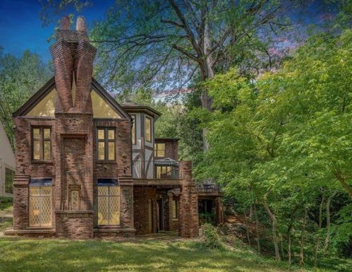 1289 Beech Vly Rd, Atlanta GA 30306-3123 exterior