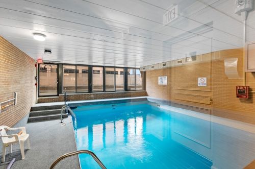 220 Dithridge St, Pittsburgh PA  15213-1456 exterior