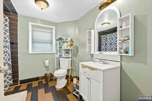 282 Rossiter Ave, Paterson NJ 07502-1317 exterior