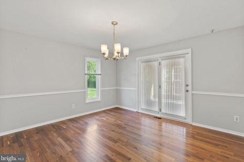 1921 Dundee Rd, Rockville MD exterior