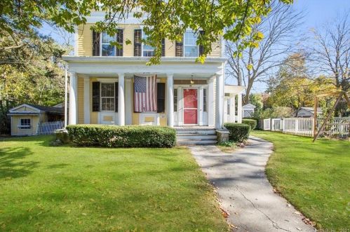 26 France St, Norwalk, CT 06851-3820