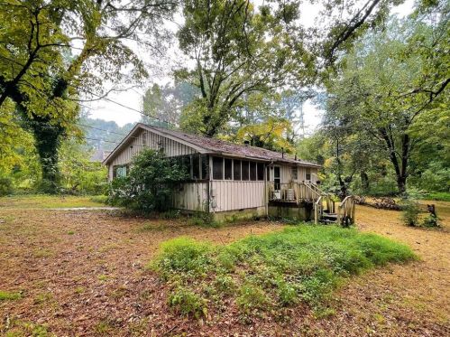 5864 Rockhill St, Austell, GA 30106-3263