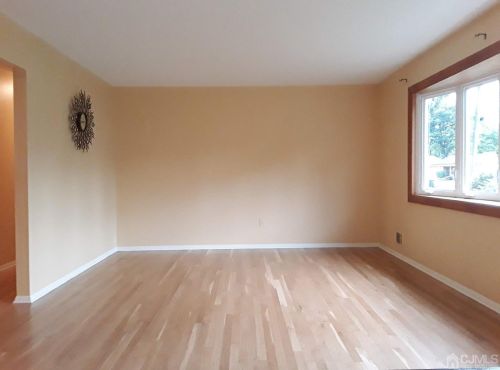 180 Olive St, Piscataway NJ 08854-1941 exterior