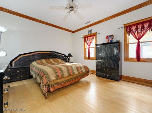 837 Linden Ave, Elmhurst IL 60126-4538 exterior