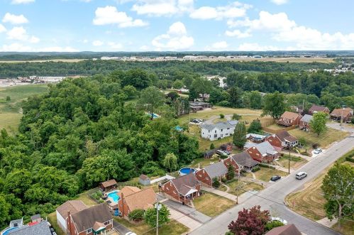 700 Edgewater Dr, Pittsburgh PA 15122-1119 exterior