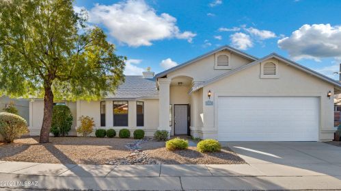 2771 Redmond Dr, Tucson, AZ 85742-8935