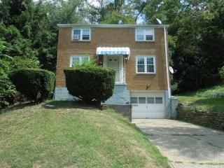 140 Jacob Dr, Pittsburgh PA  15235-1720 exterior
