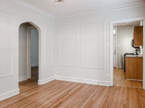 8516 Bennett Ave, Chicago IL 60649-4007 exterior