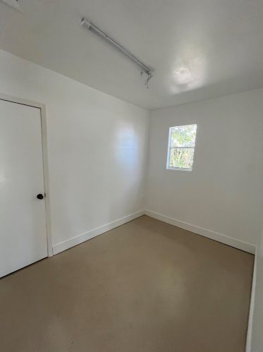 592 Whitmore Dr, Fort Pierce FL  34984-4570 exterior