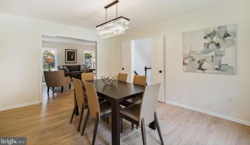 1006 Farm Haven Dr, Rockville MD 20852-4244 exterior