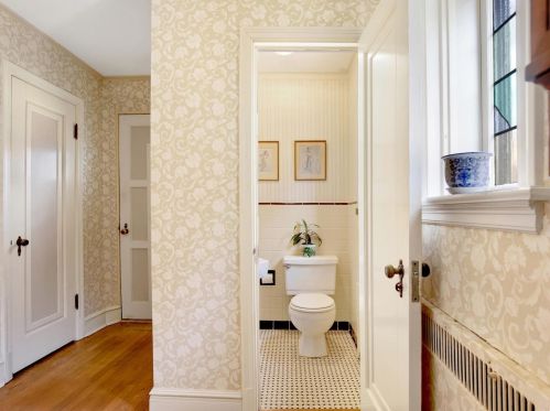 7442 Cromwell Dr, Saint Louis MO 63105-2919 exterior