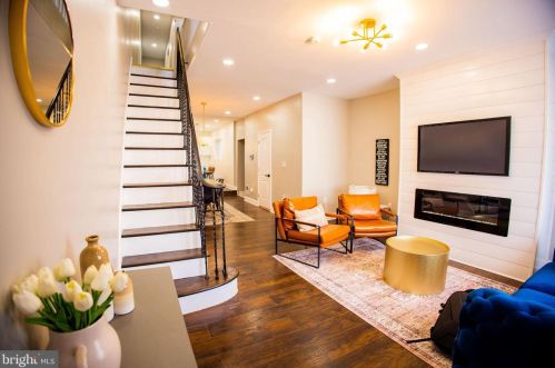 2022 21 St, Philadelphia PA 19145-2722 exterior