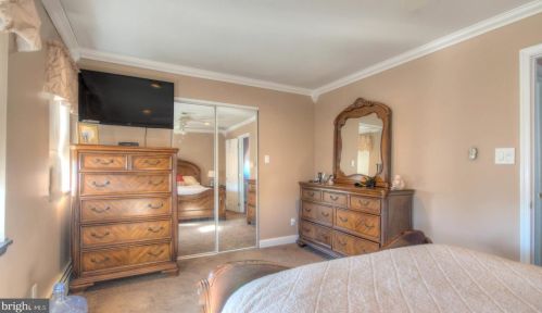 35 Collingswood Ave, Camden NJ 08107-1243 exterior