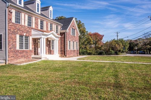 8106 Ashton St, Alexandria VA 22309-1345 exterior