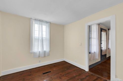 83 Maple St, Ellington CT  06029-3350 exterior