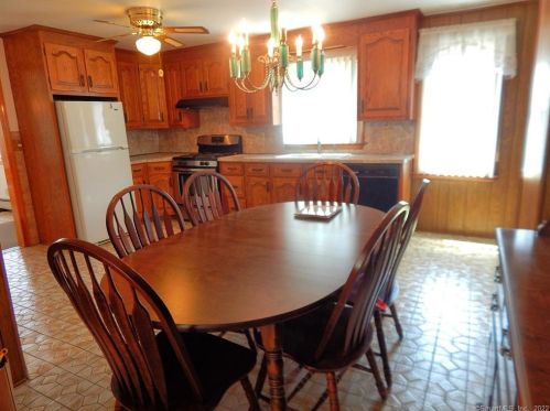 75 Smith St, Derby CT 06418-1217 exterior