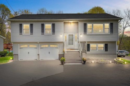 46 Eastern Pkwy, Poughkeepsie, NY 12603-1509