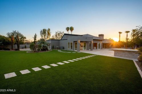 5801 30th St, Phoenix AZ  85016-2401 exterior