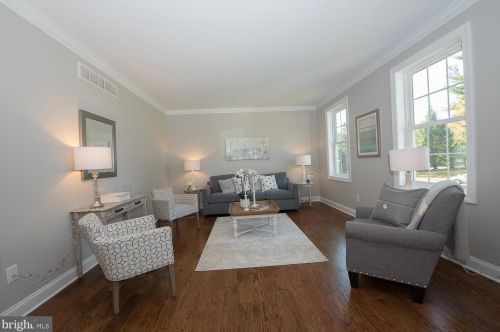 323 Abbey Rd, Berwyn PA 19312-1830 exterior