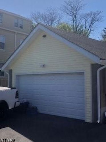 110 Mt Pleasant Ave, Town Center NJ 07052-4843 exterior