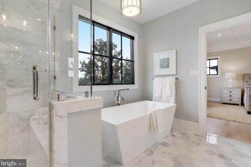 4700 25th St, Arlington VA  22207-3519 exterior