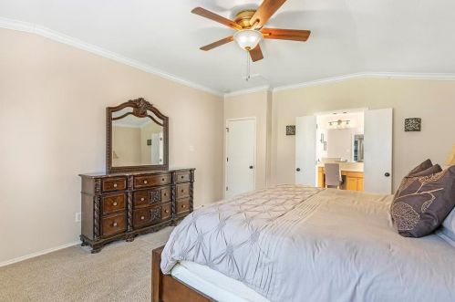 9810 Barr Spg Dr, Humble TX 77396-4228 exterior