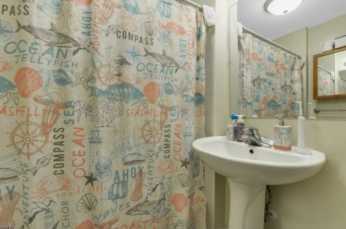 72 Chestnut St, Montclair NJ 07042-2945 exterior