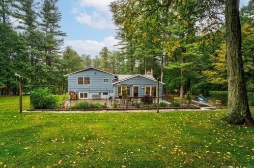 44 Aspen Mill Rd, Ridgefield, CT 06877-1901